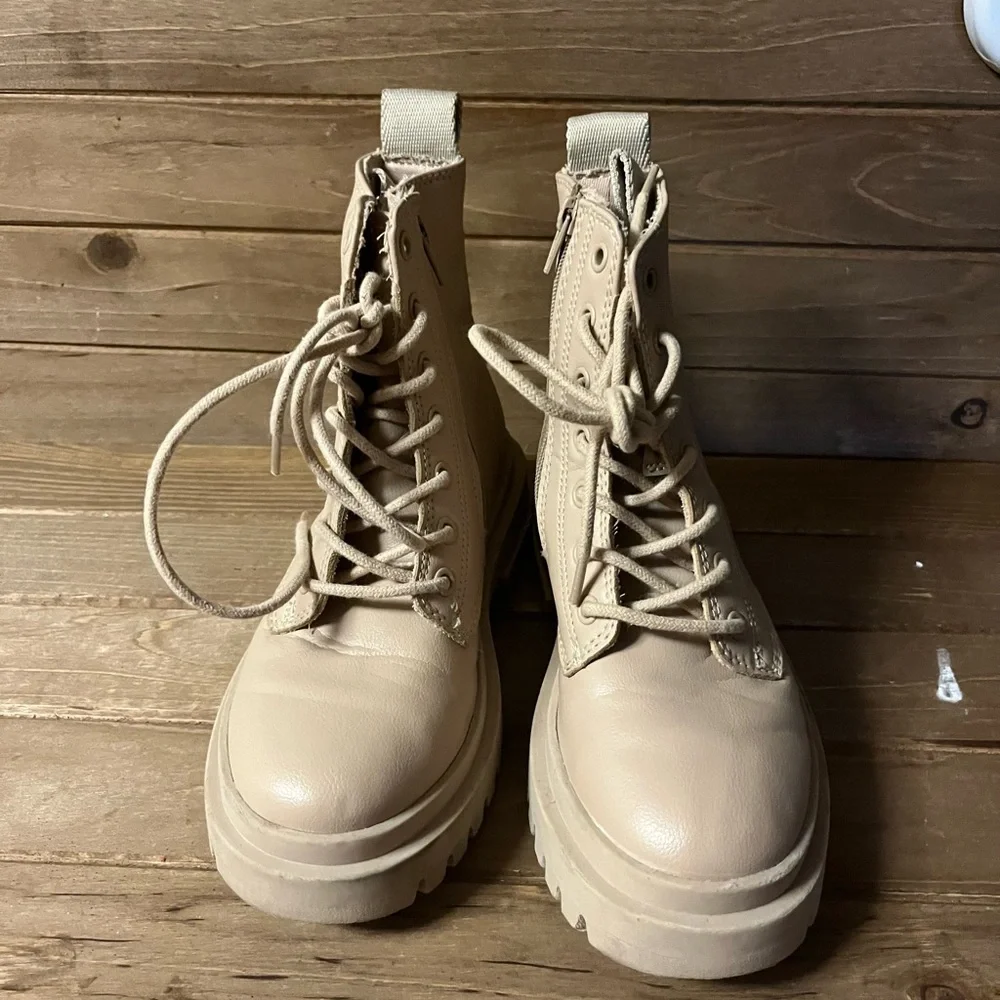 Zara Kids Beige Chunky Lace-Up Boots